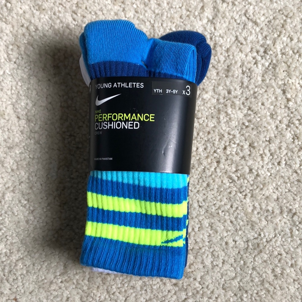 🎉🎉 HP 🎉🎉 NWT Boys Nike crew socks